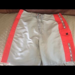 NWOT Men’s swim trunks